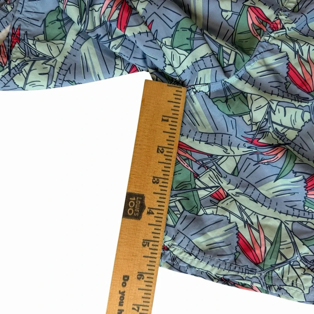 Vineyard Vines Boys Swim Trunks Board Short Sailfish Allover Print Medium 10/12